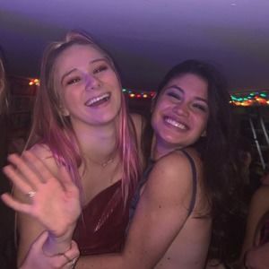 Meet your Posher, Elizabeth